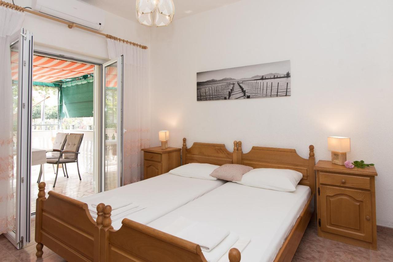 Topic Apartments Vodice Exterior photo