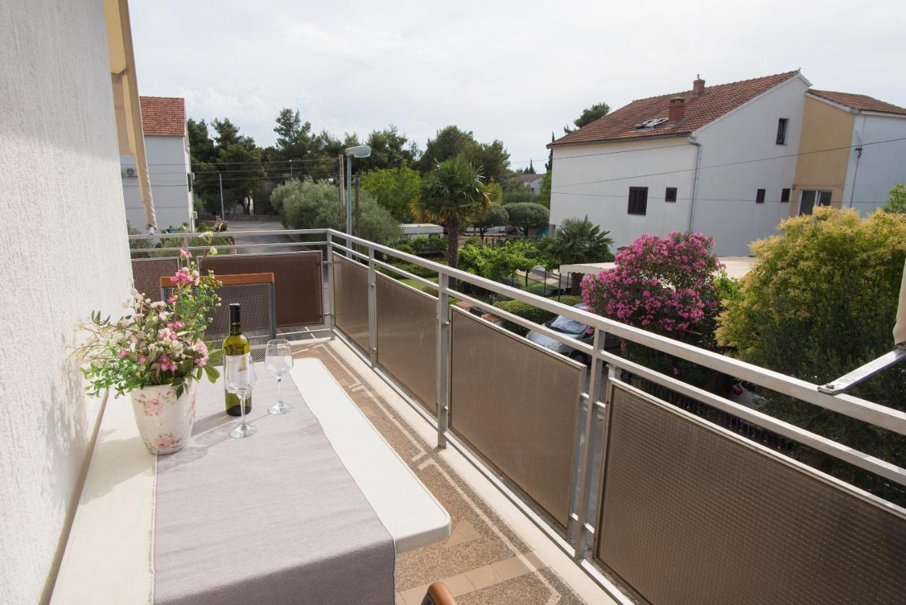 Topic Apartments Vodice Exterior photo
