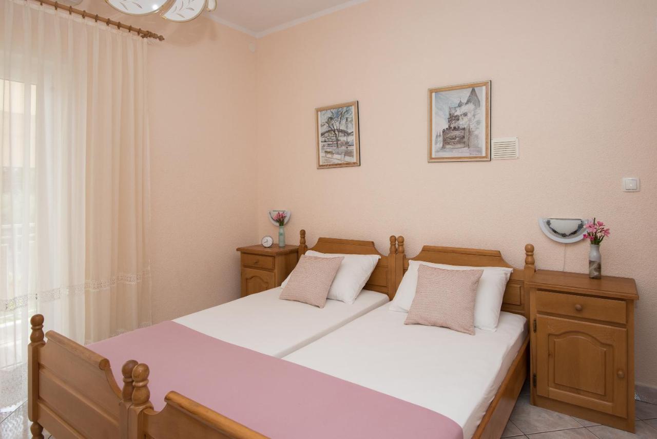 Topic Apartments Vodice Exterior photo