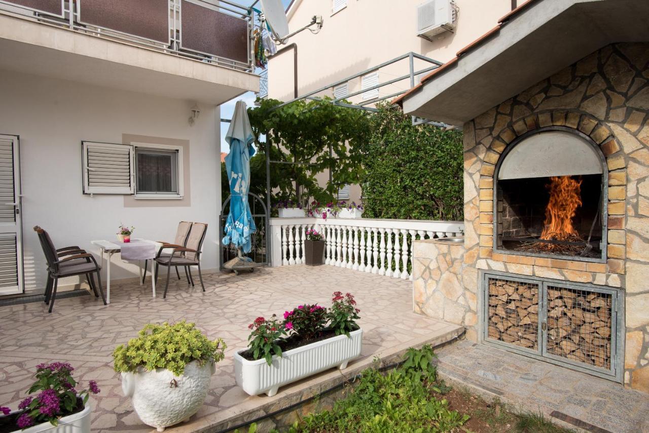 Topic Apartments Vodice Exterior photo