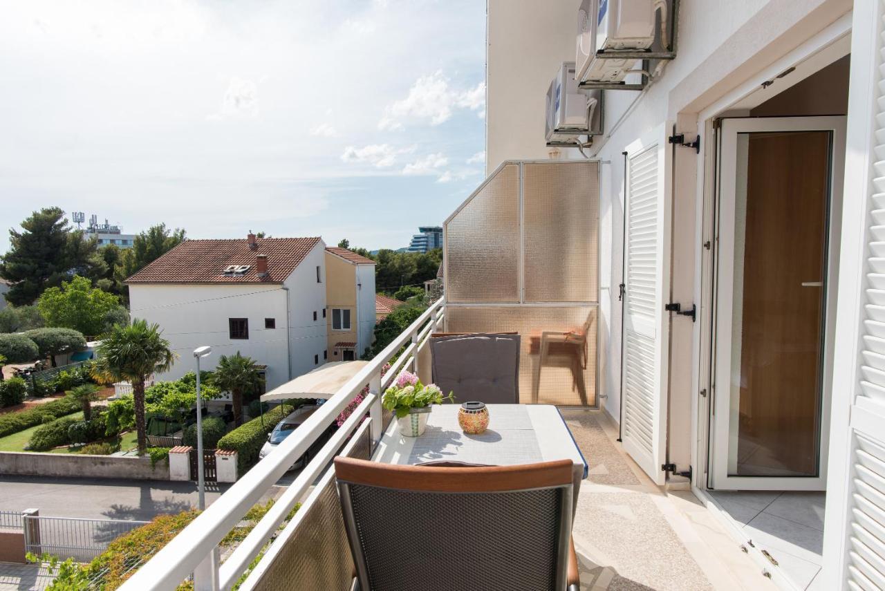Topic Apartments Vodice Exterior photo