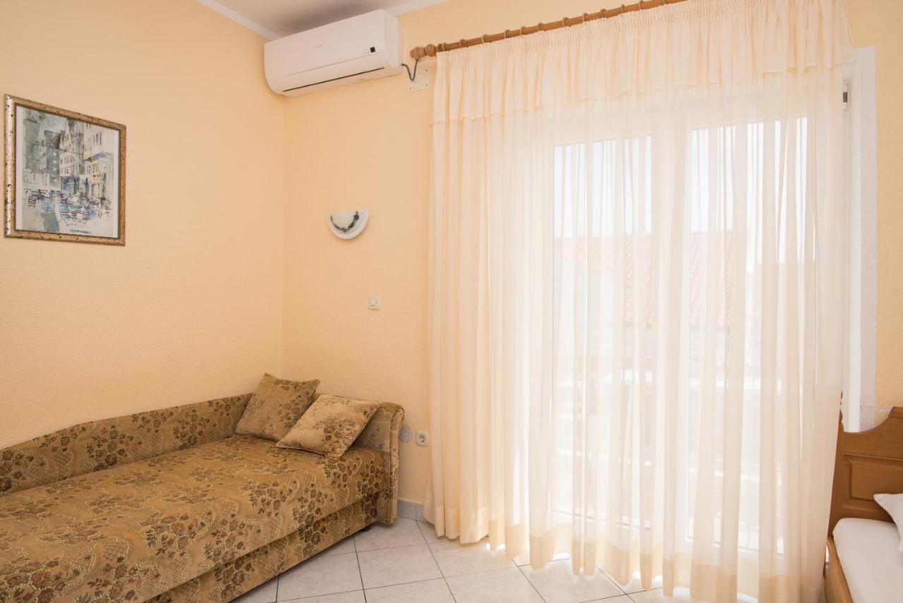 Topic Apartments Vodice Exterior photo