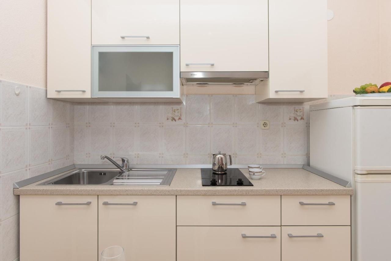 Topic Apartments Vodice Exterior photo