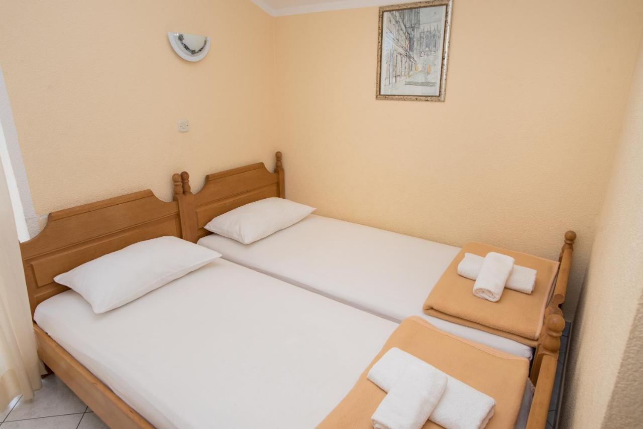 Topic Apartments Vodice Exterior photo