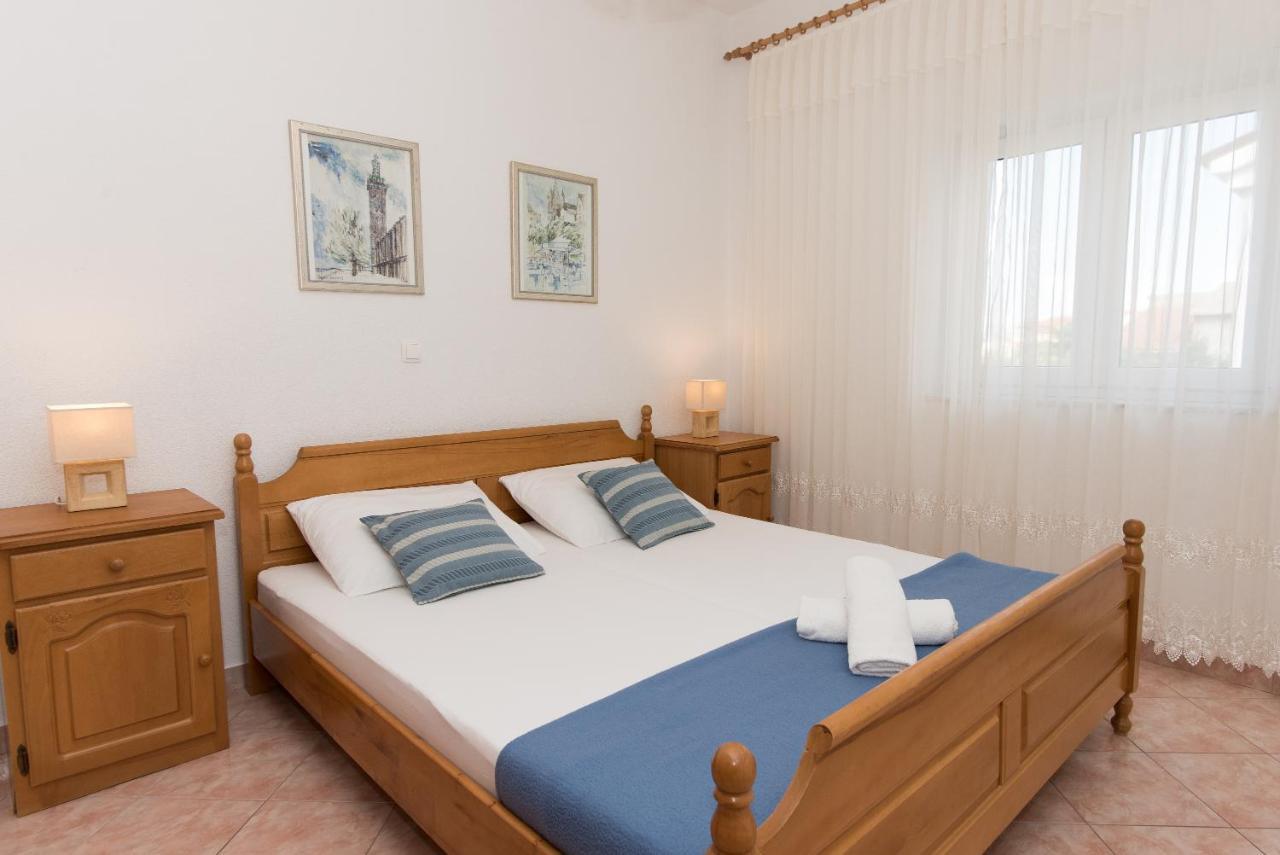 Topic Apartments Vodice Exterior photo