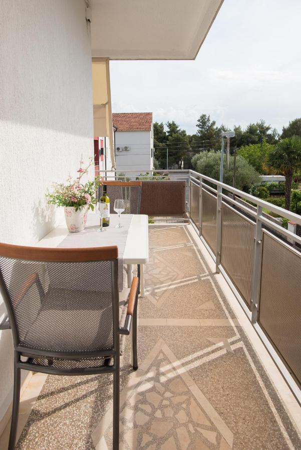 Topic Apartments Vodice Exterior photo