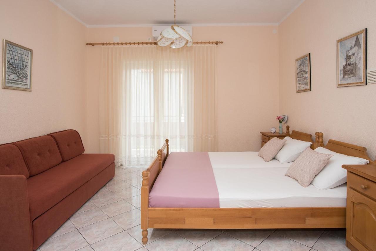 Topic Apartments Vodice Exterior photo