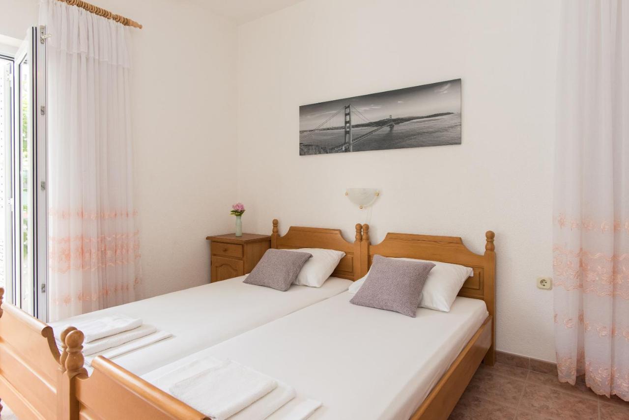 Topic Apartments Vodice Exterior photo