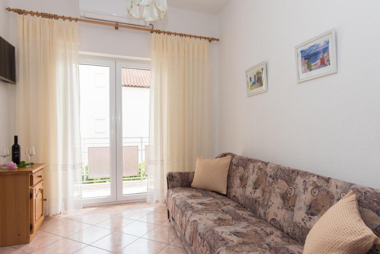 Topic Apartments Vodice Exterior photo