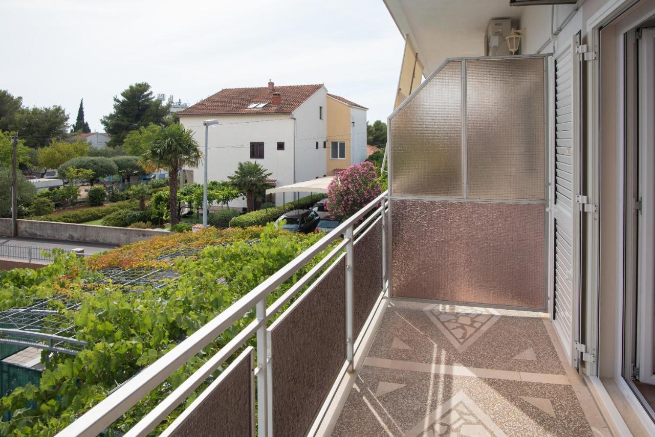 Topic Apartments Vodice Exterior photo